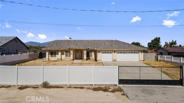 Detail Gallery Image 1 of 26 For 6716 Paw Paw Ave, Hesperia,  CA 92345 - 4 Beds | 2/1 Baths