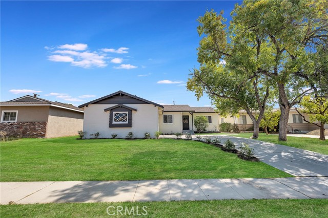 10118 Hillview Ave, Chatsworth, CA 91311