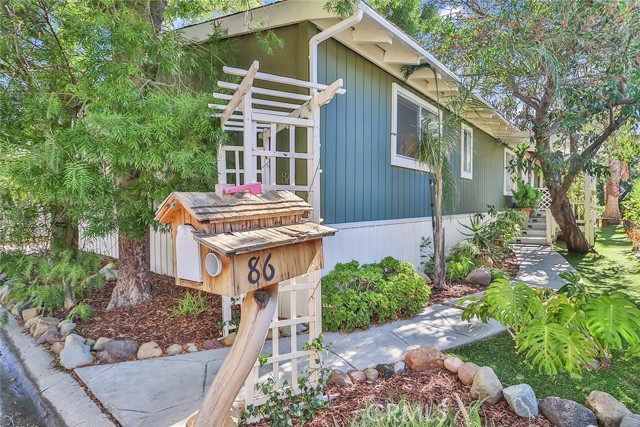 23777 Mulholland Highway, 86 photo 8