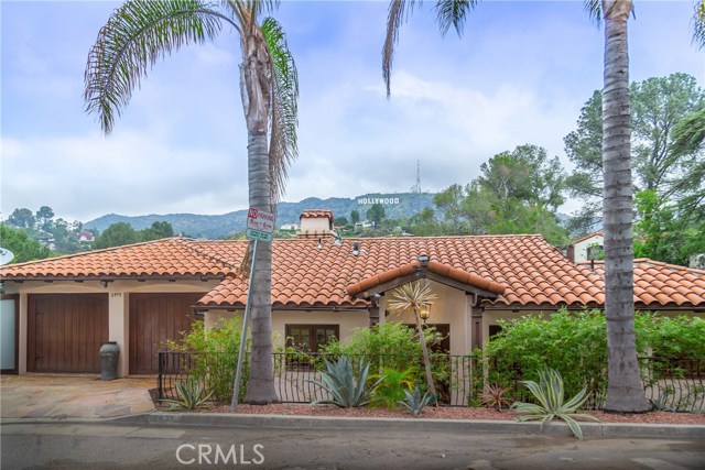 2975 Hollyridge Drive Hollywood Hills East, California 2975 Hollyridge Drive
