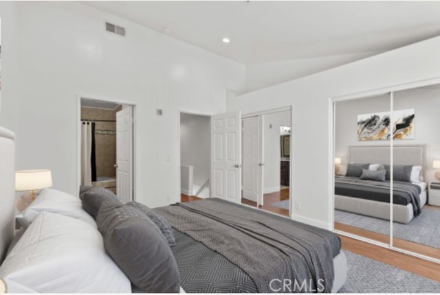 18347 Saticoy Street, 4 photo 4