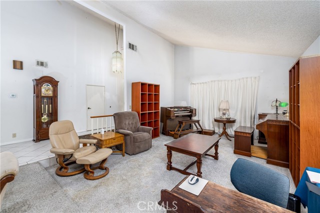 9350 Tampa Avenue photo 4