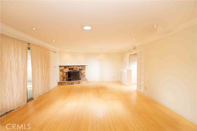 16635 Napa Street photo 2