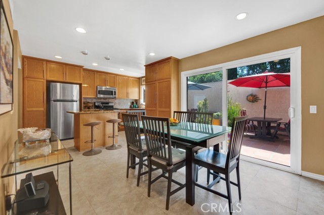 5644 Etiwanda Avenue, 2 photo 2