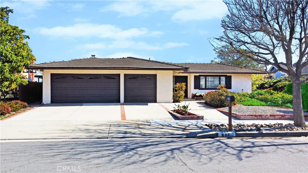 984 Calle Pinata, Thousand Oaks, CA 91360