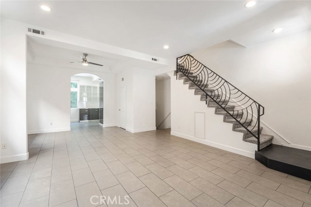 4520 Fulton Avenue, 10 photo 7