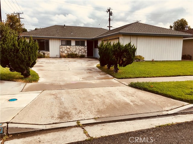 9511 Robin Avenue Westminster, California Privately-owned single-level Westminster House. Alone on lot, no ADU or second unit, not a duplex or shared parcel. Updated ceramic and vinyi plank flooring, fresh paint, fireplace in living room, central heat, family room/dining area off kitchen, wall oven, gas stovetop, dishwasher, new roof, large fenced backyard, automatic sprinklers front and rear yards, 2-car attached direct access garage with opener, and full-size washer/dryer hook-ups. Owner may consider pets based on applicant’s income and credit. Cross Street Bushard St. & McFadden Ave.
No fees, no games, and only $35 per adult to apply, but 720+ Experian FICO required. *** important *** Contact Listing Office by phone only! No contact through website. Email or messaging cannot be returned. Please *CALL* for more information.