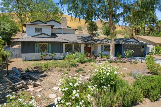 Photo of 5107 Dumont Place, Woodland Hills, CA 91364