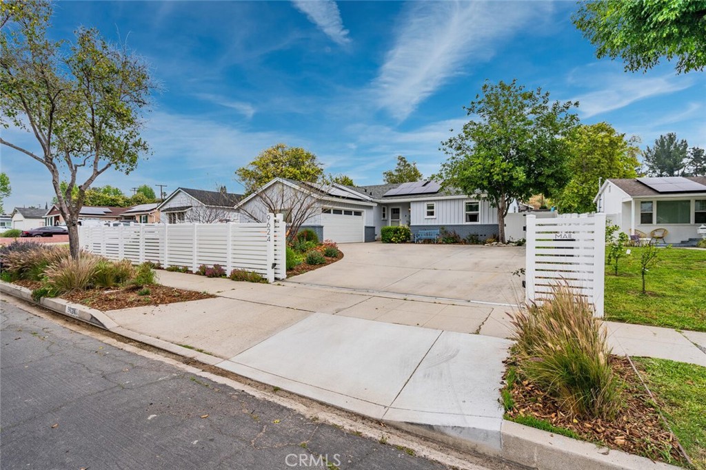 9624 Gothic Avenue, North Hills, CA 91343