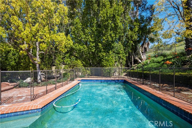 Detail Gallery Image 42 of 63 For 22101 Cairnloch St, Calabasas,  CA 91302 - 4 Beds | 3 Baths