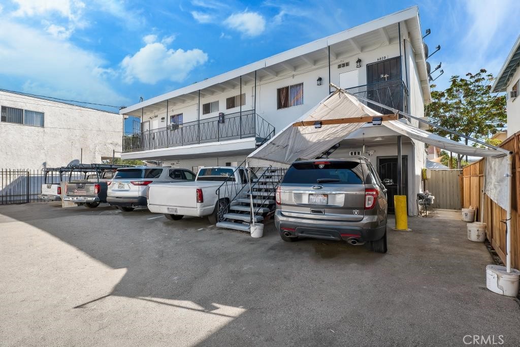 6828 Morella Avenue, North Hollywood, CA 91605