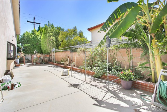 17021 Lassen Street photo 34