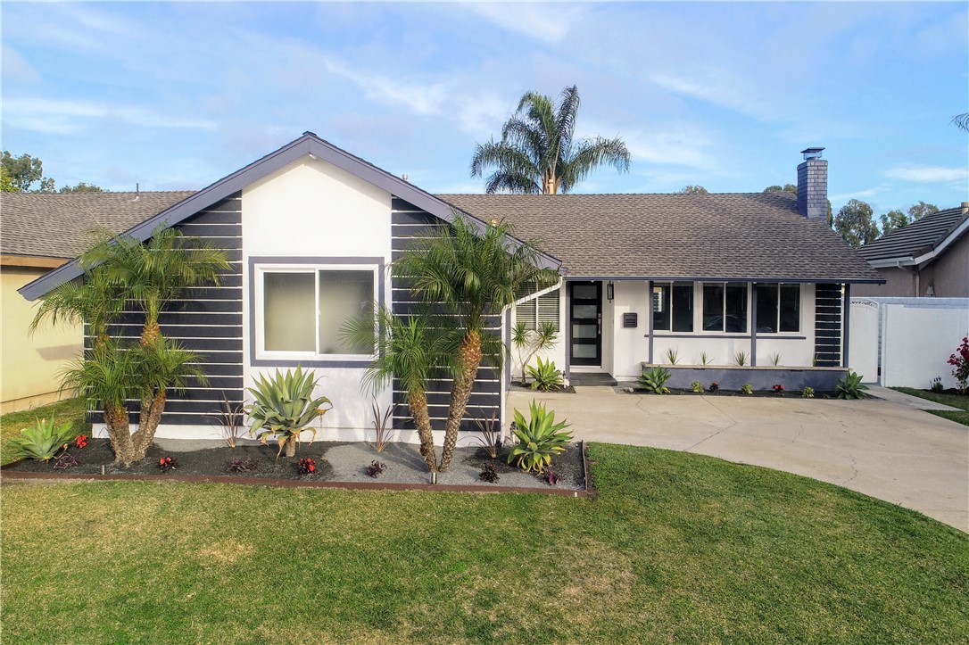 17782 San Doval Ln, Huntington Beach, CA 92647