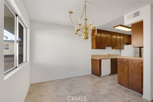 5400 Lindley Avenue #6