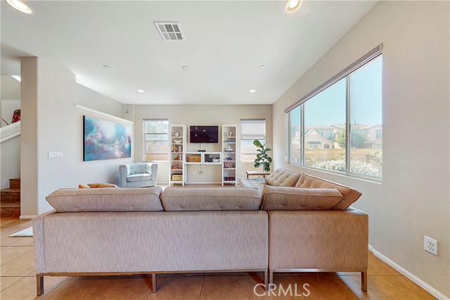3401 Kings Canyon Drive photo 5