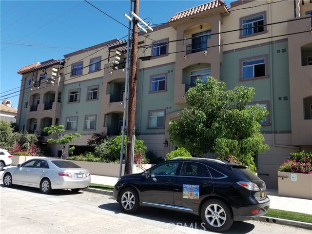 Photo of 10950 Bloomfield Street #203, Toluca Lake, CA 91602