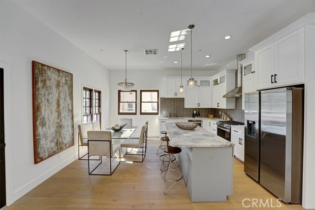 14153 Archwood Street photo 4