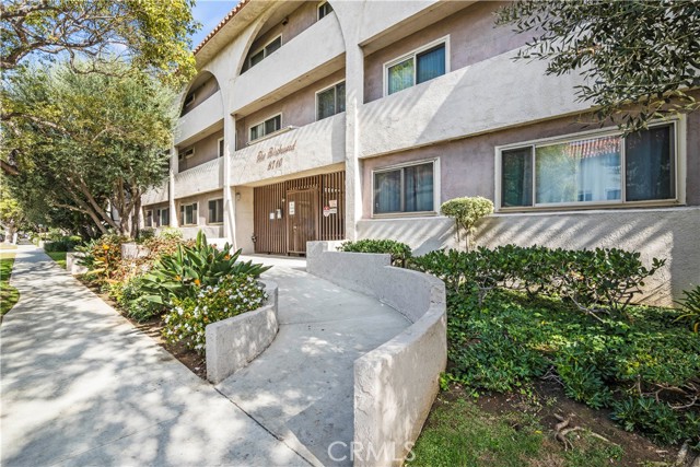 Image 3 for 8710 Belford Ave #202B, Los Angeles, CA 90045