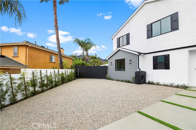 13365 Pala Avenue photo 5