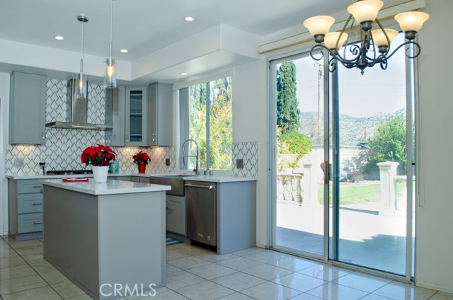 Beautifully updated kitchen and island!