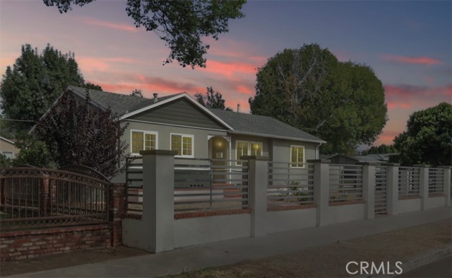 14921 Tupper Street photo 6