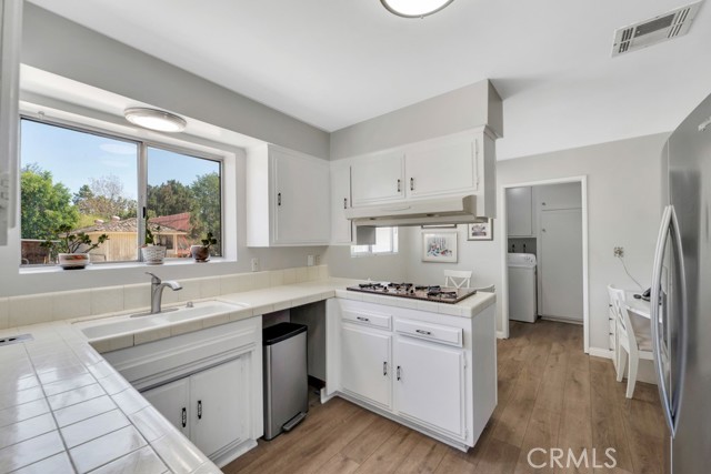 15831 Eccles Street photo 8