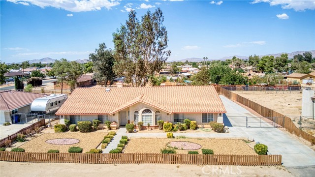 21046 Sioux Road Apple Valley CA 92308