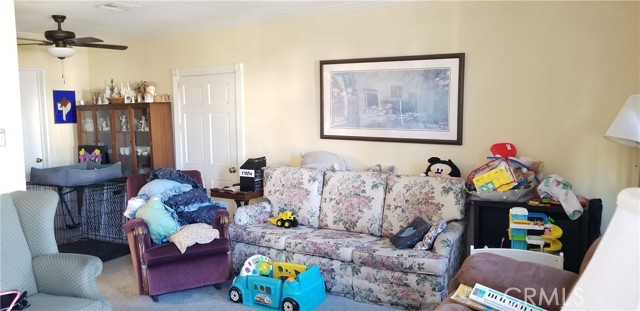 17642 Collins Street photo 6