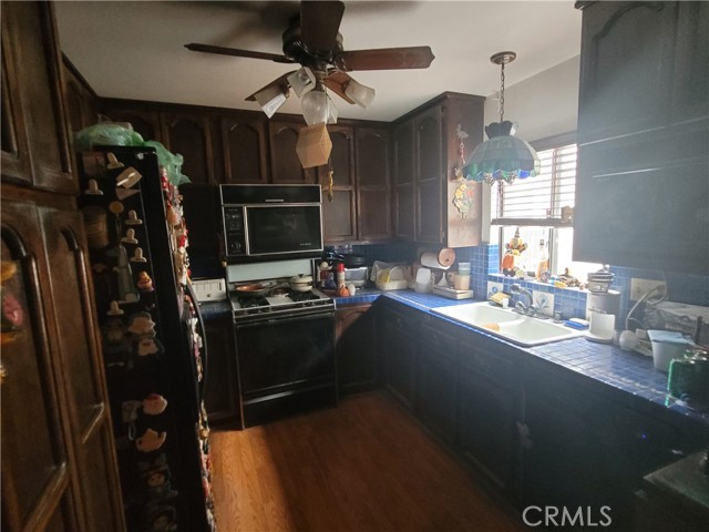 11615 Acama Street photo 2