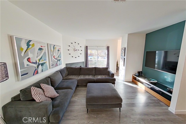 8958 Burnet Avenue, B5 photo 3