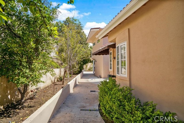 Detail Gallery Image 18 of 18 For 3918 Bon Homme Rd, Calabasas,  CA 91302 - 4 Beds | 4 Baths