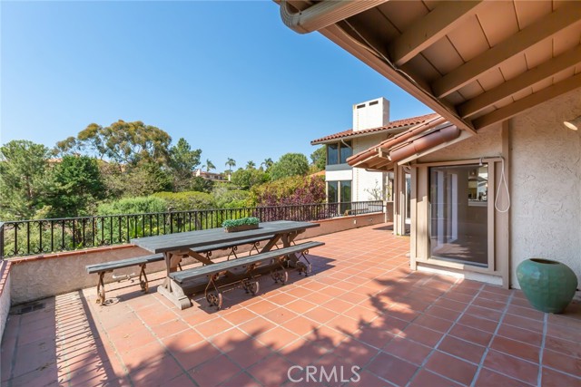 1103 Via Curva, Palos Verdes Estates, California 90274, 4 Bedrooms Bedrooms, ,5 BathroomsBathrooms,Residential,Sold,Via Curva,SR22096388