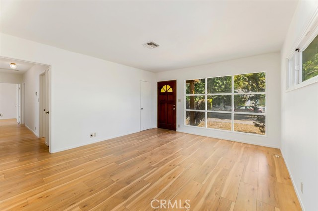 20656 Covello Street photo 4