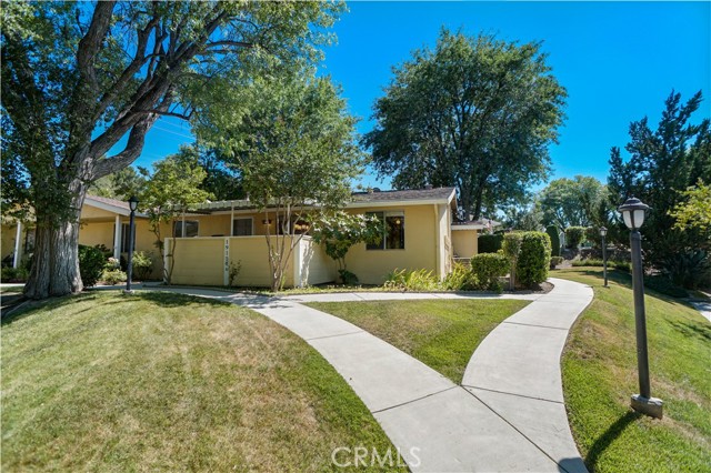 19150 Avenue Of The Oaks #A, Newhall, CA 91321