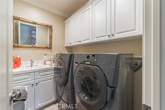 UPSTAIRS LAUNDRY ROOM