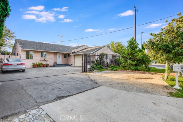 Detail Gallery Image 1 of 1 For 7555 Claire Ave, Reseda,  CA 91335 - 3 Beds | 2 Baths