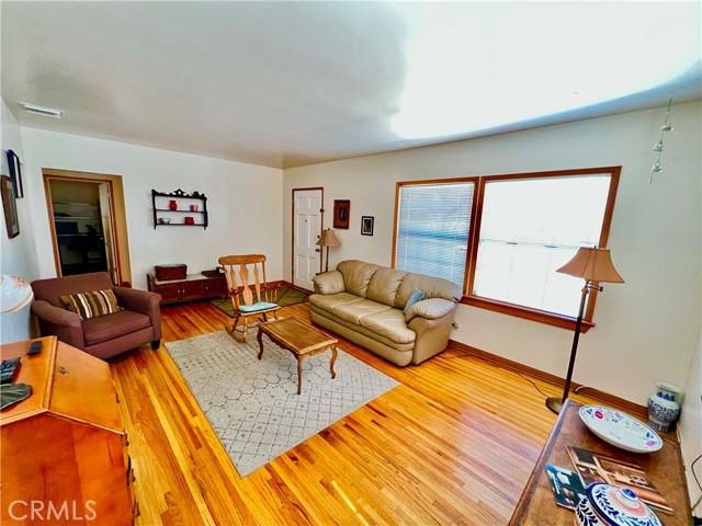 7749 Paso Robles Avenue photo 3