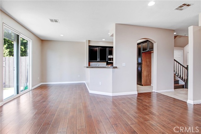 9449 Hendrix Lane photo 2
