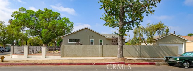 14921 Tupper Street photo 8