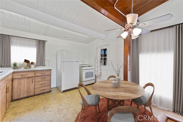 8615 Matilija Avenue photo 4