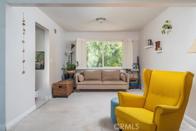 17015 Jeanine Place photo 8