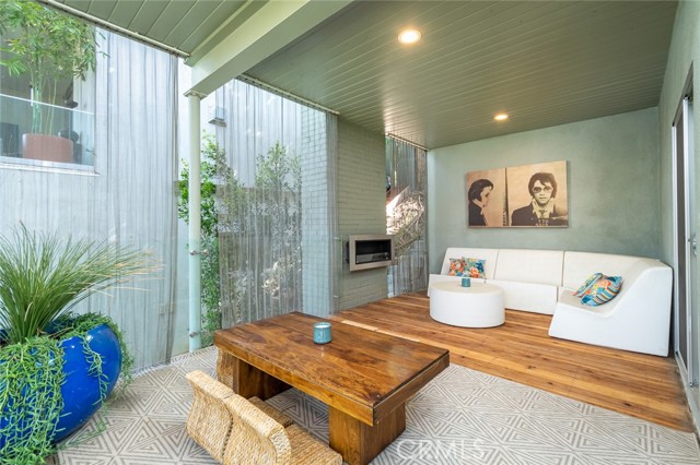 63ee6c13 F75e 4eac B734 32c8ac3da8ed