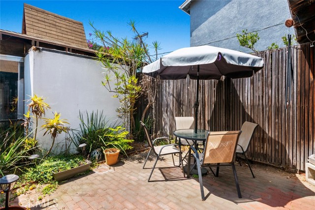 640 33rd Street, Manhattan Beach, California 90266, 4 Bedrooms Bedrooms, ,3 BathroomsBathrooms,Residential,Sold,33rd,SR22170320