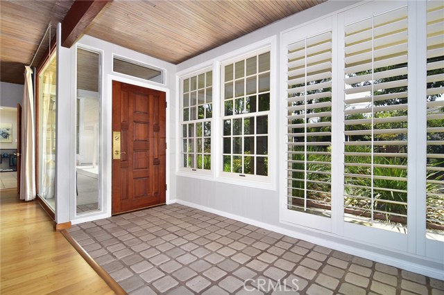 22651 Califa Street photo 4