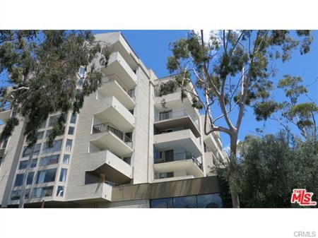 3949 Los Feliz Boulevard 611 Los Angeles, California TOP FLOOR WITH AMAZING VIEWS !! Los Feliz! Located steps from Griffith Observatory Park is this apartment complex nestled in this beautiful neighborhood of Los Feliz. This apartment building features a fitness center, pool and jacuzzi, sauna, and garaged parking included. All units have breathtaking views and bright sunlight: Units facing north look over Griffith Park and south facing units have views of Los Angeles. Onsite manager Offering OTHER UNITS 1, 1+den and 3/DEN Bedrooms. Beautiful building with views on views. A unique opportunity to live in a great area of Los Feliz. Easy access to Los Feliz Blvd and plenty of amenities make this a great home for anyone! Laundry room on each floor. CAN BE FURNISHED FOR SHORT/LONG TERM , RATES available upon request.