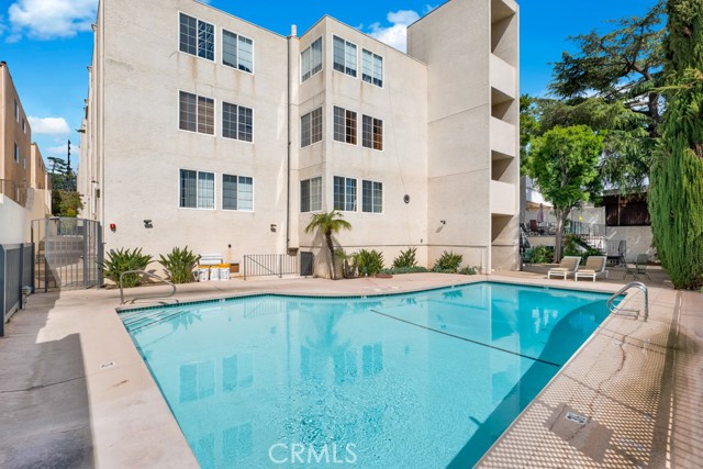 5050 Coldwater Canyon Avenue, 2 photo 4