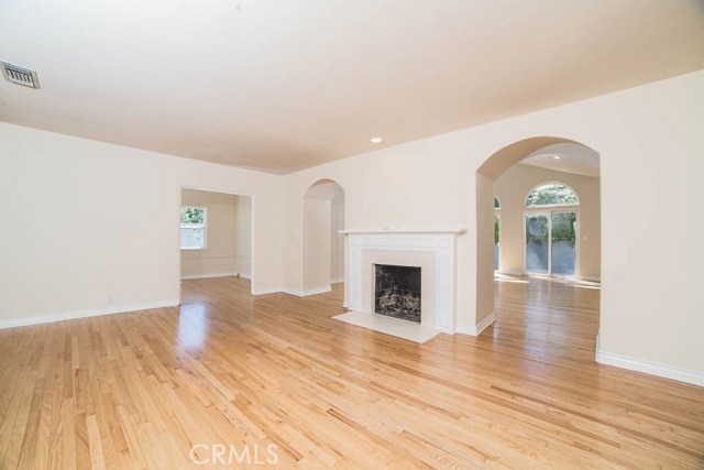 3154 Barbara Court, Los Angeles, CA 90068