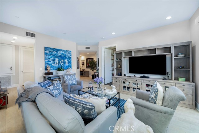 5015 Balboa Boulevard, 408 photo 6