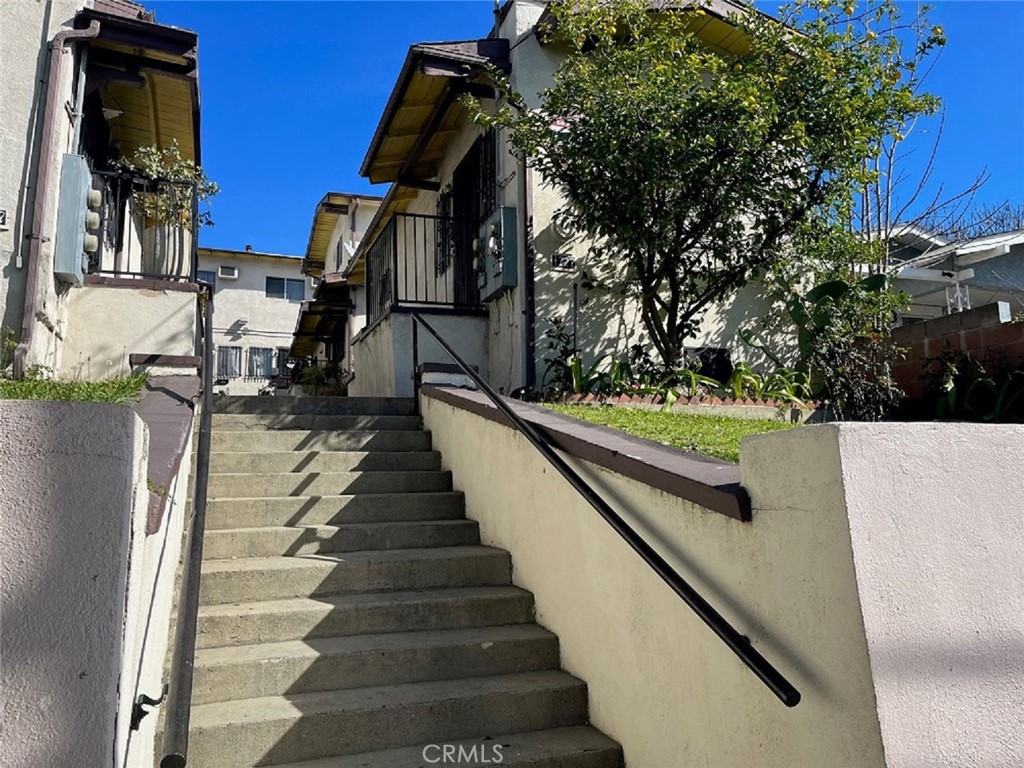 1727 Bellevue, Silver Lake, CA 90026