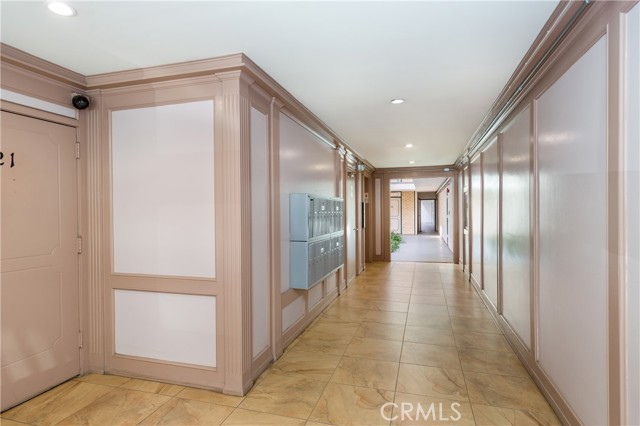 5315 Zelzah Avenue, 16 photo 5